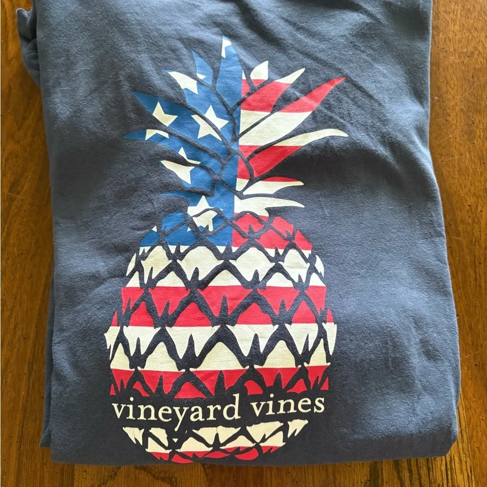 Vineyard Vines Black Cotton T-Shirt - Picture 1 of 3